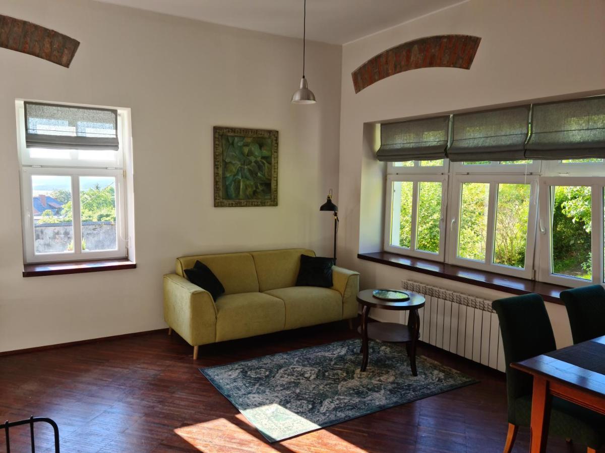 Апартаменти Apartament W Starej Szkole Сребрна-Ґура Екстер'єр фото
